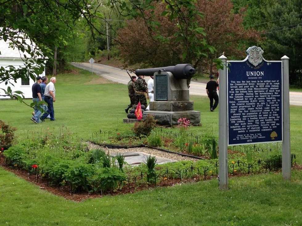 25 Signs That You Come From A Small Town