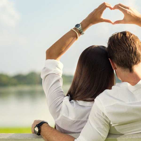 10 Signs That You're Dating Your Best Friend