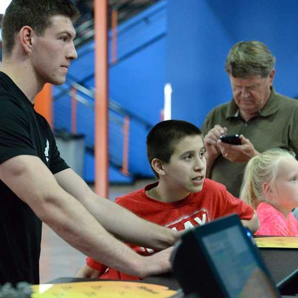 7 Reasons Why You Should Volunteer In College