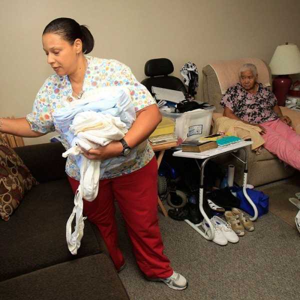9 Thoughts You Have While Being A Laundry Aide