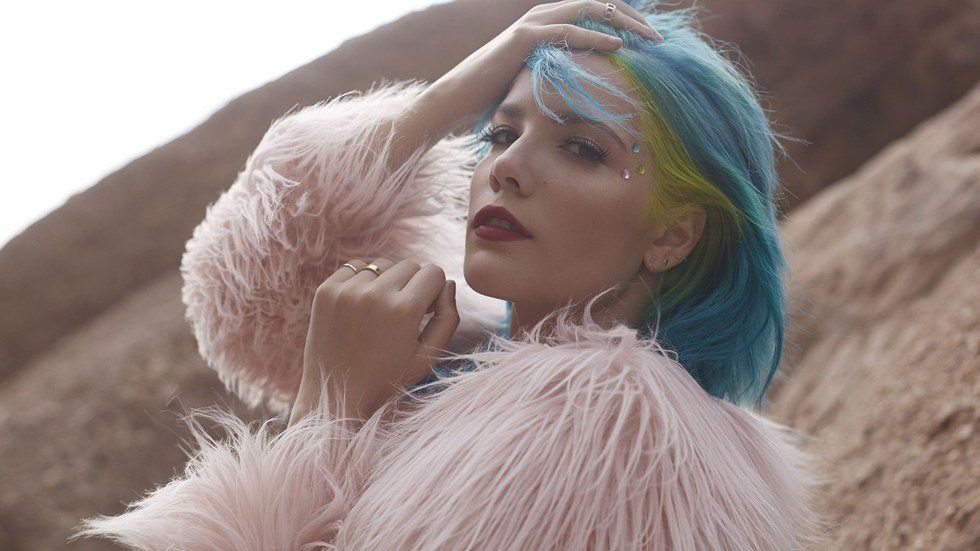 10 Pop Singles That Should Have Been Smash Hits