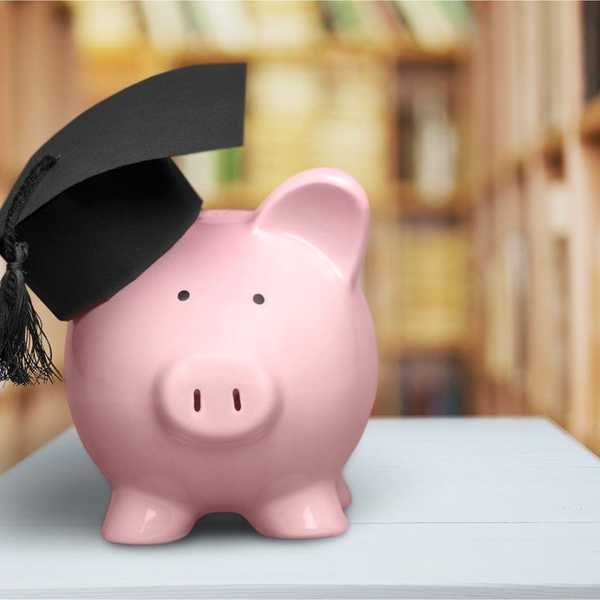 9 Ways College Students Can Save, Earn, And Manage Money