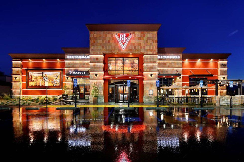 7 Things Those Working In A Restaurant Know All Too Well