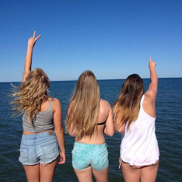 PSA: Womanhood Doesn't Have To Be A Competition