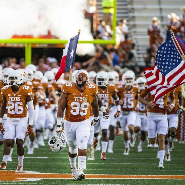 10 Reasons Why Texas Longhorn Football is In A League All On Its Own