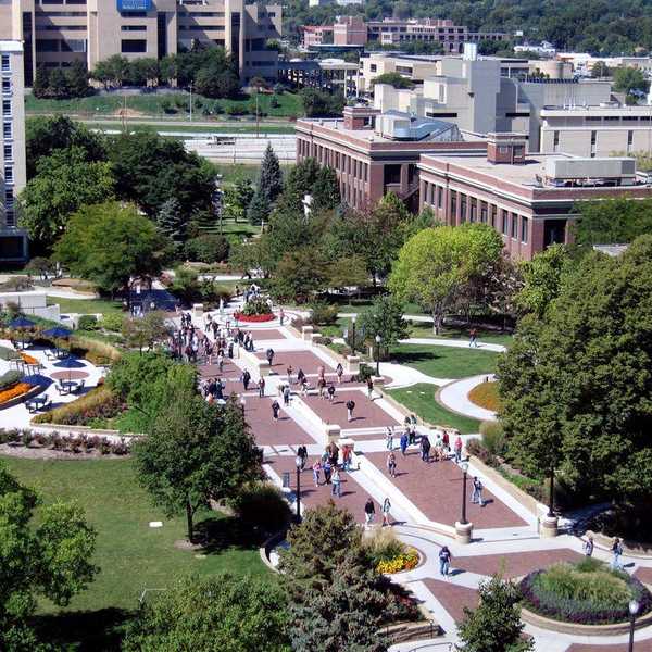 A New Chapter: The Reflections Of A Sophomore And A Letter To The Class Of 2020