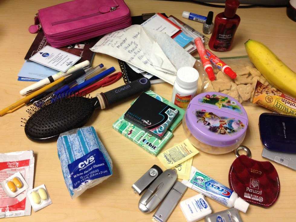 10 Things Every Girl Should Have in Her Purse | The Odyssey Online