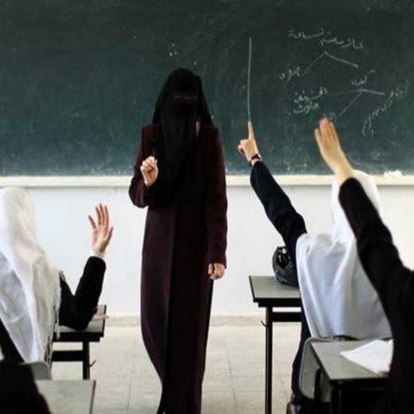 Muslim Girls Answer Top 10 Basic Questions About Hijab