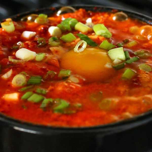 5 Offbeat Youtube Channels for Obsessed Foodies