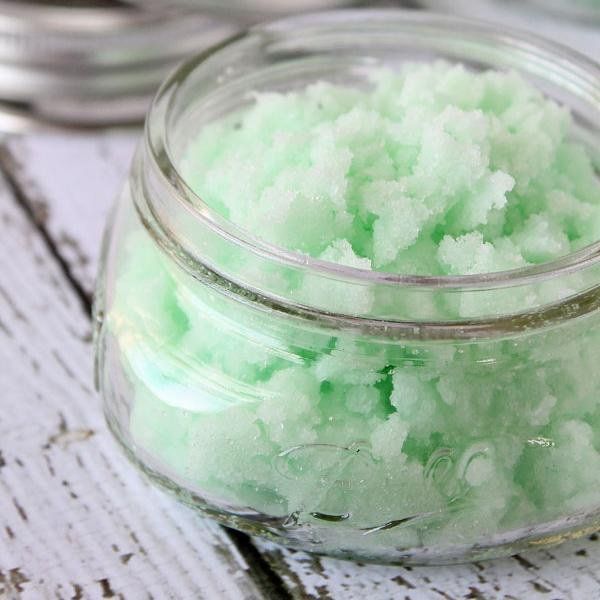 5 Beauty Hacks Every Woman Should Know