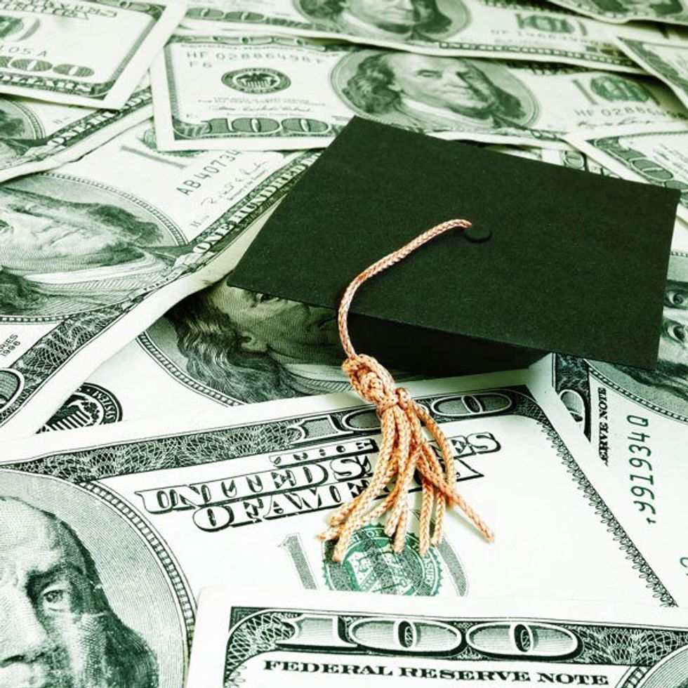 Freebies And Discounts Available To College Students (That Are Actually Useful!)