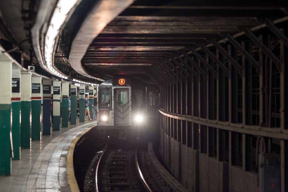 101 Thoughts Every New Yorker Has While Riding The Subway