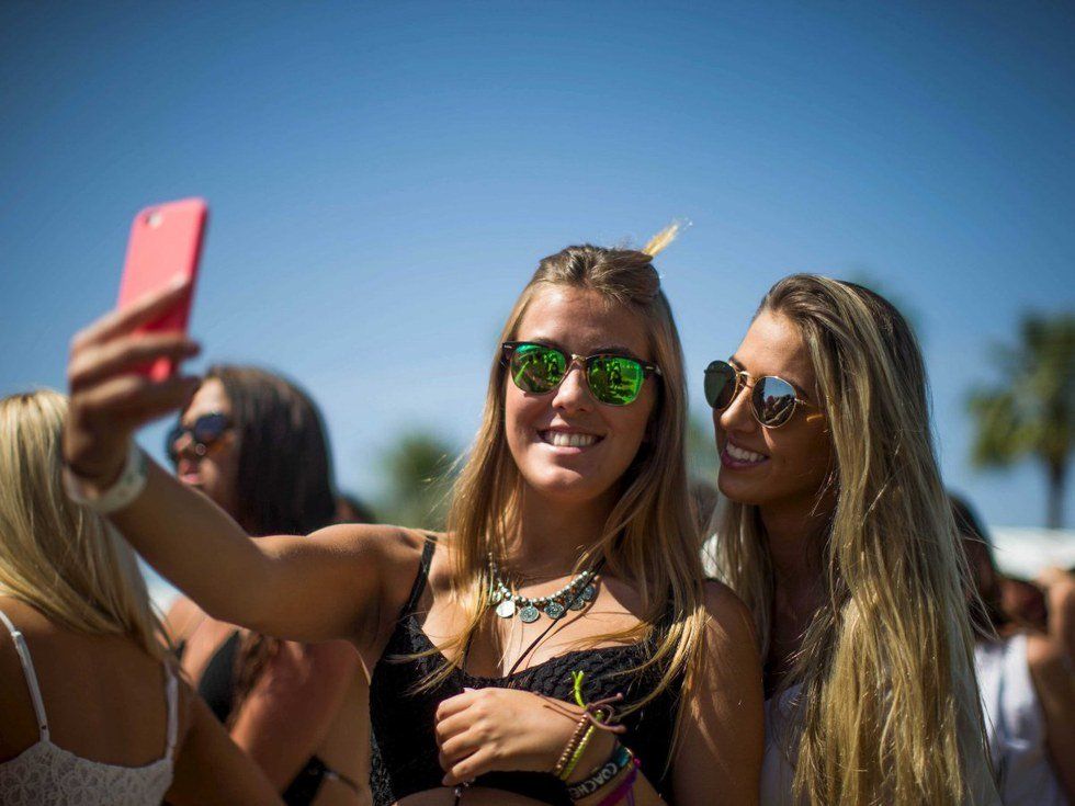 Why Do Millennials Apologize For Double-Posting?