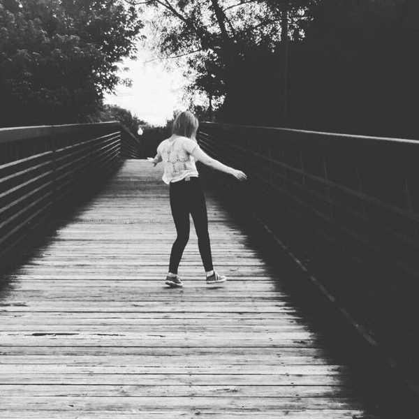To the Girl That Hasn't Gotten Over Him