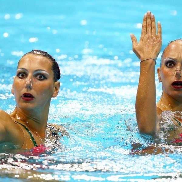 10 Struggles Of Being A Synchronized Swimmer