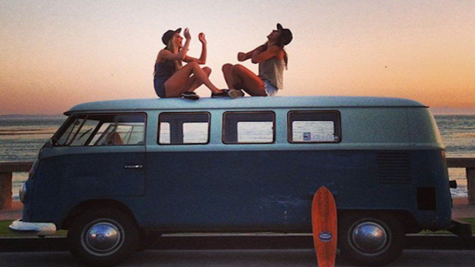 49 Thoughts Everyone Has Definitely Had On A Road Trip With Their Friends