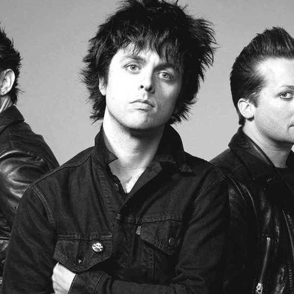 7 Songs That Create The Perfect Senior Playlist