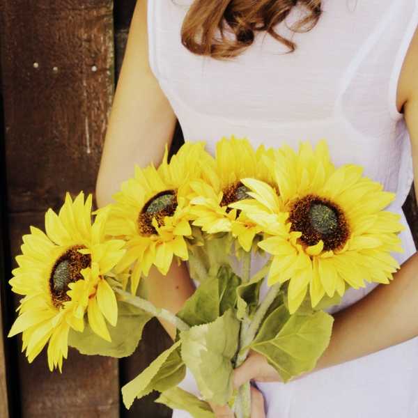 Things Girls Need To Stop Doing To Each Other