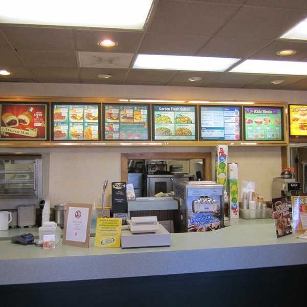 12 Signs You Have Worked In Fast Food