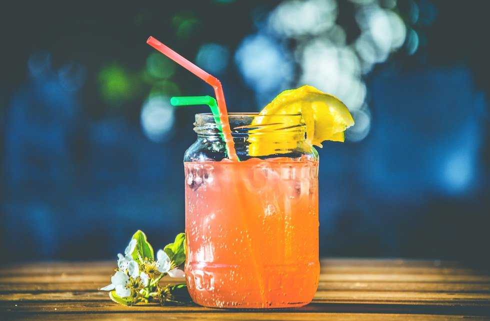 The 7 Best Daily Drink Specials In South Tampa