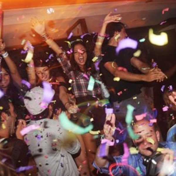 7 Tips To Survive Your First Weekend Going Out