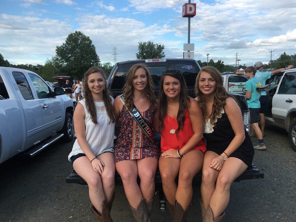 Advice For People Moving In With Their Best Friend