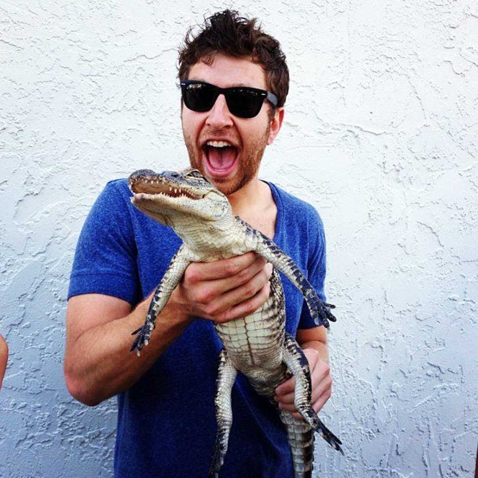 10 Reasons Why I Have Fallen In Love To The Beat Of The Music With Brett Eldredge