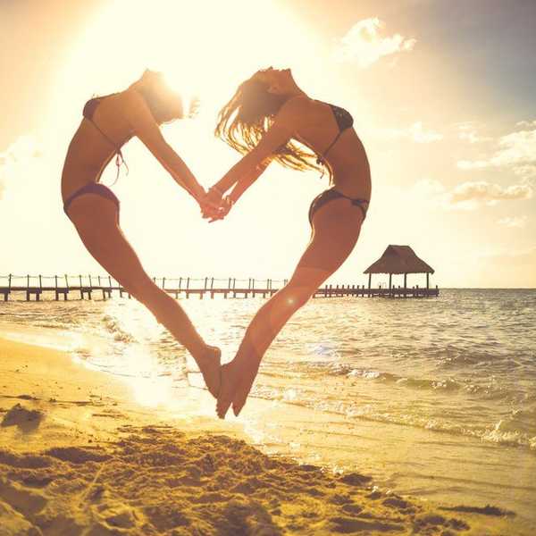 Let's Get Naked: 7 Reasons Summer Is The Best Season