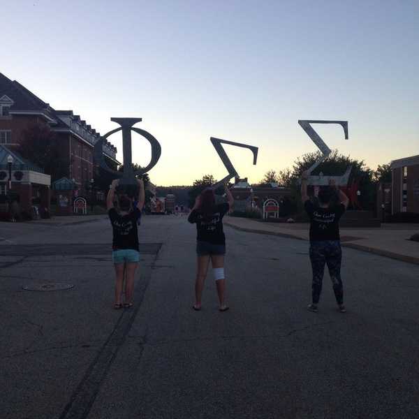 11 Thoughts Your Sorority Alum Are Having Right Now