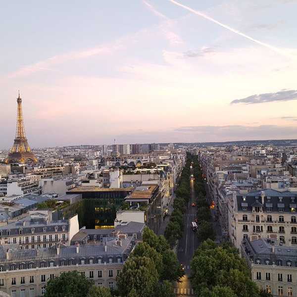 6 Spots Every Tourist In Paris Needs To Visit