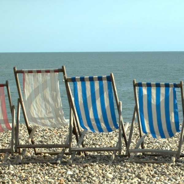 7 Reactions When Realizing It's The End Of Summer