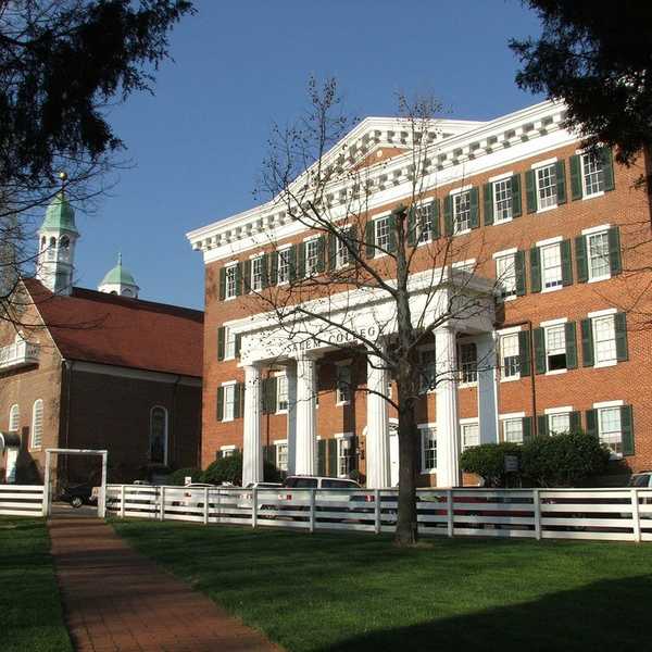 5 Reasons Women's Colleges Are Important