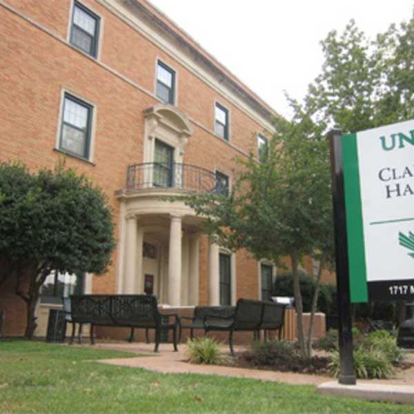 Which Is Better? Living On Campus Vs. Off Campus