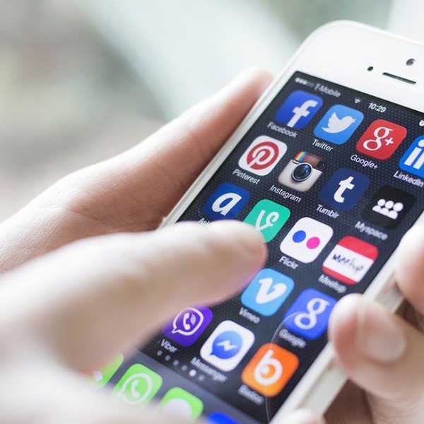 11 Reasons Why Social Media Has Become Negative