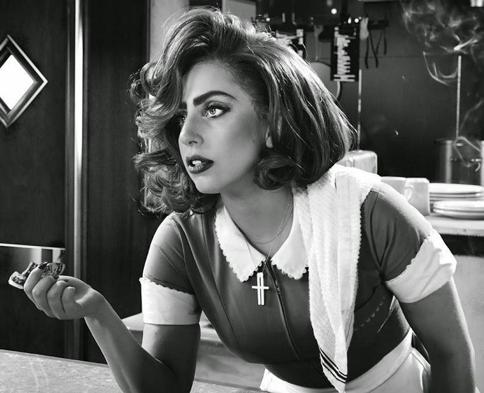 32 Signs You Work In A Restaurant