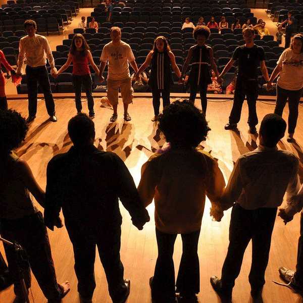 10 Best Things About Growing Up In The Theatre