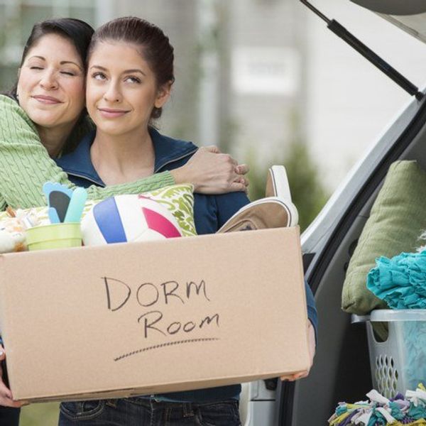 6 Tips for Moving Into A College Dorm