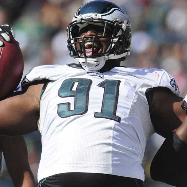 Eagles Defeat Bucs 17-9: Wentz Makes His Debut