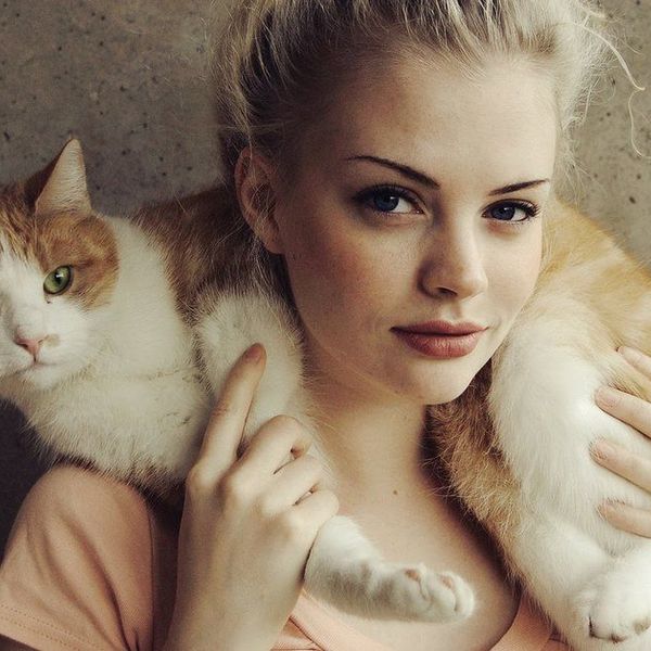 5 Reasons Having A Girlfriend Is Like Having A Cat