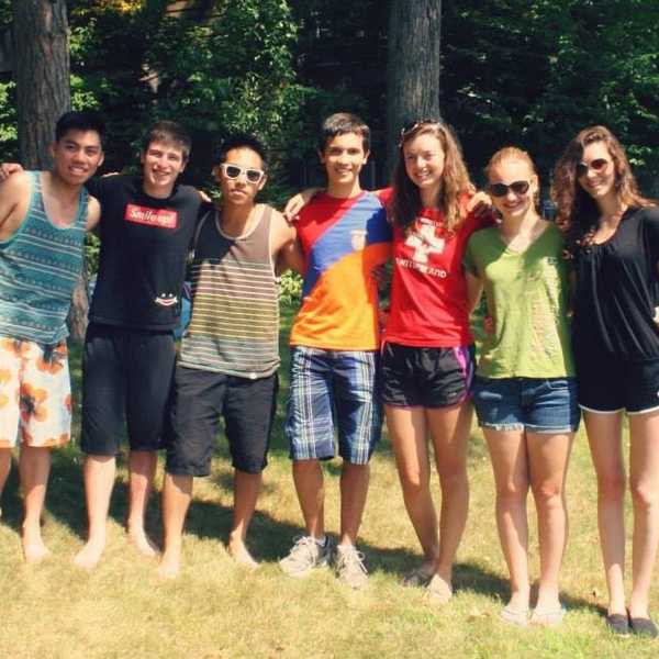 Summer Bucket List: 10 Activities To Do With Your Friends