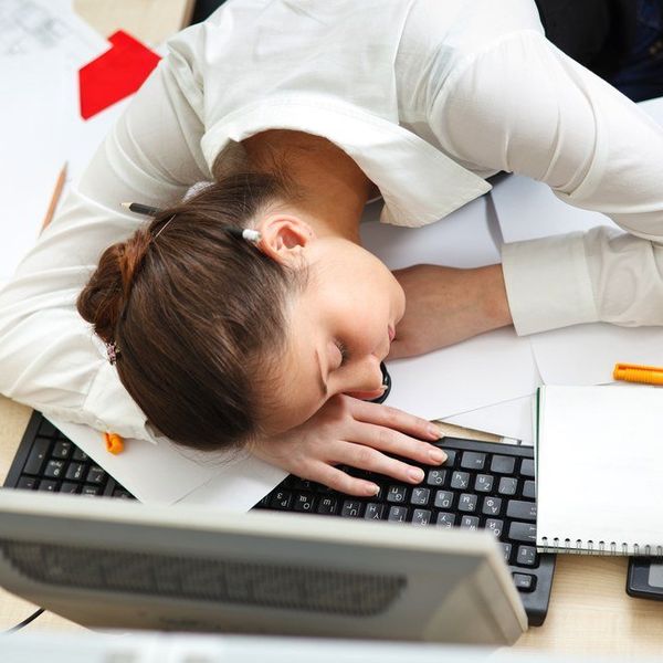 11 Stages Of Working A 12-Hour Shift