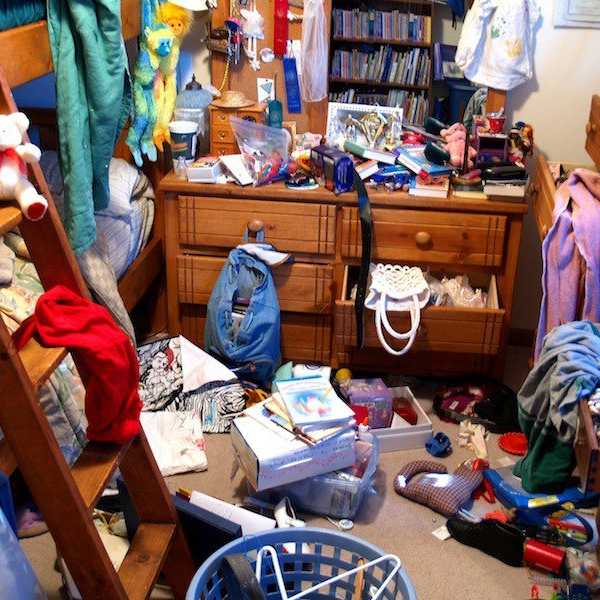 15 Thoughts You've Had While Cleaning Out Your Closet