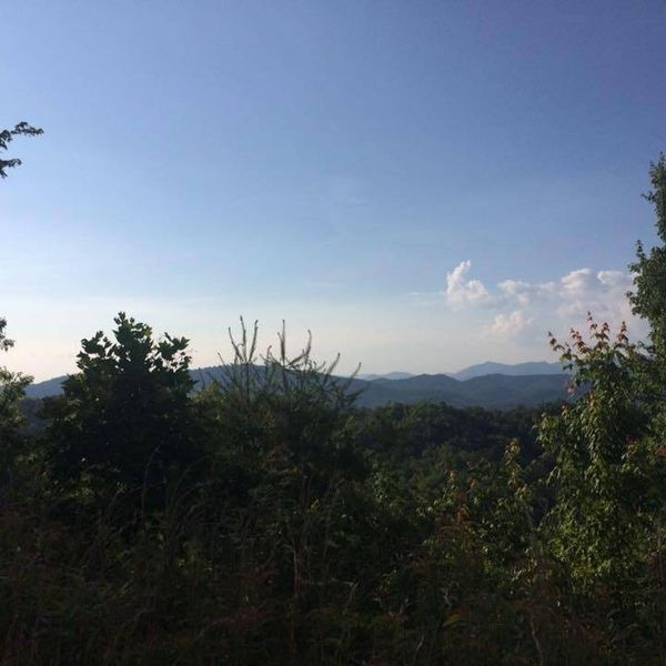 Why I'll Always Have A Love/Hate Relationship With My Hometown