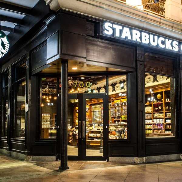 Starbucks 'Drowns' Dunkin On The Business Front