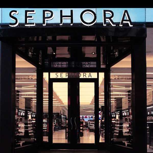 The 5 Stages Of Shopping At Sephora
