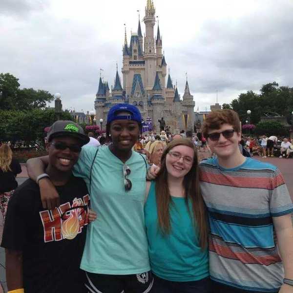 12 Feelings Only Disney World Lovers Understand