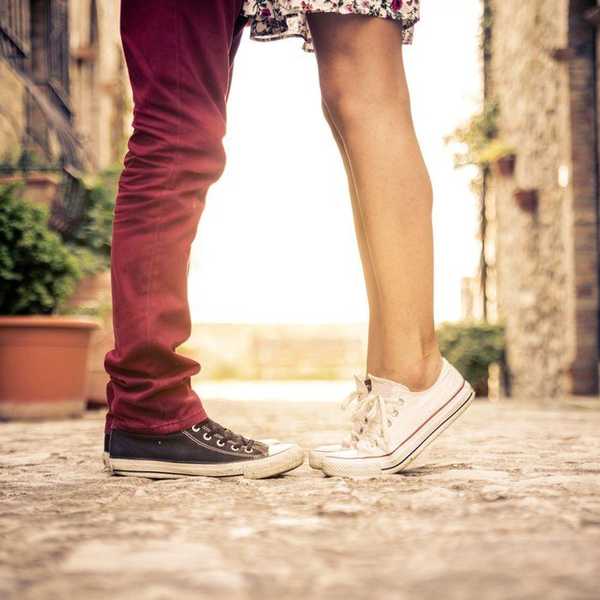 12 Date Ideas for College Students