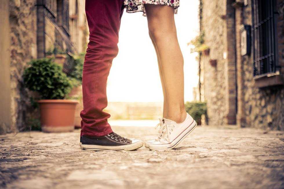 12 Date Ideas for College Students