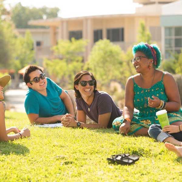 7 Outfits You'll See At Any College