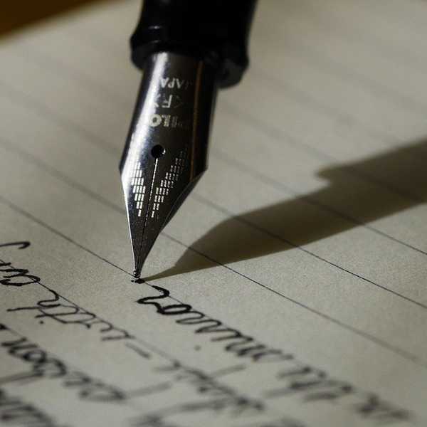 5 Blogs To Follow For Writing Help